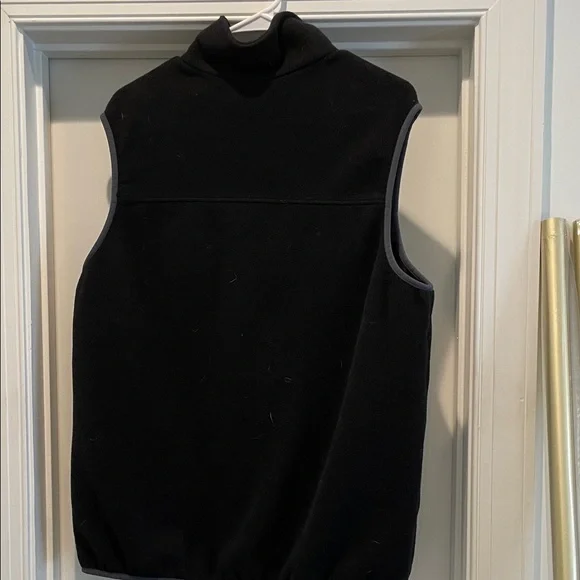 Patagonia Men's Black Zip-Up Vest - Picture 4 of 4